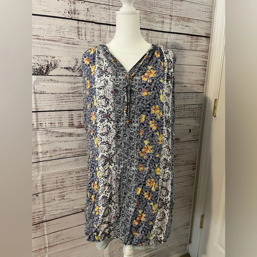 LOFT Floral Print Dress - Picture 4 of 10